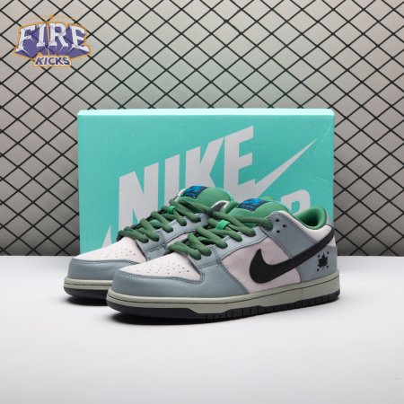 Nike SB Dunk Low Maple Leaf Central Park 313170-021 Unisex