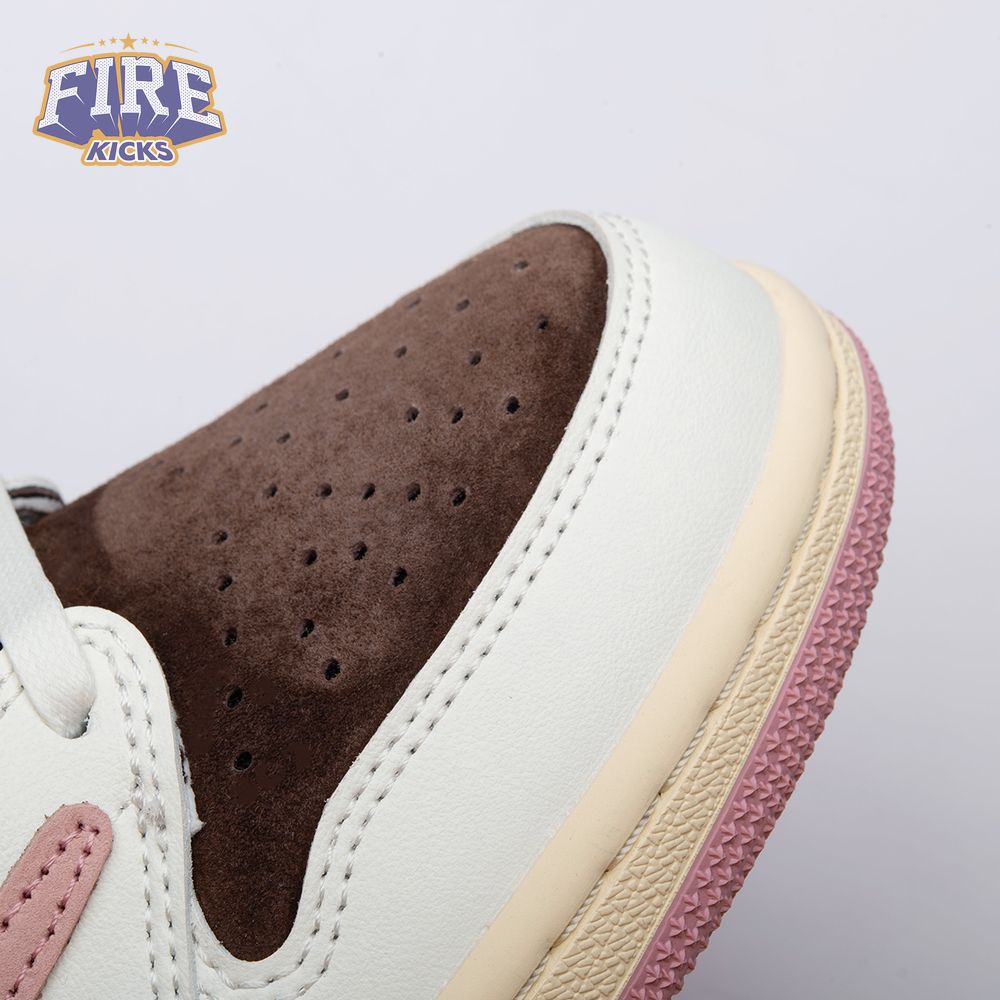 Travis Scott x Air Jordan 1 Low OG "Dark Pony" DZ4137 206 Unisex