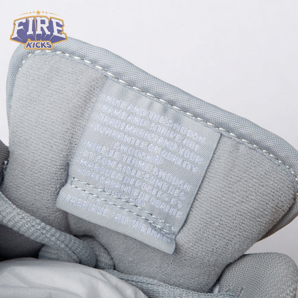 Nike SB Dunk Low Summit White Wolf Grey Unisex