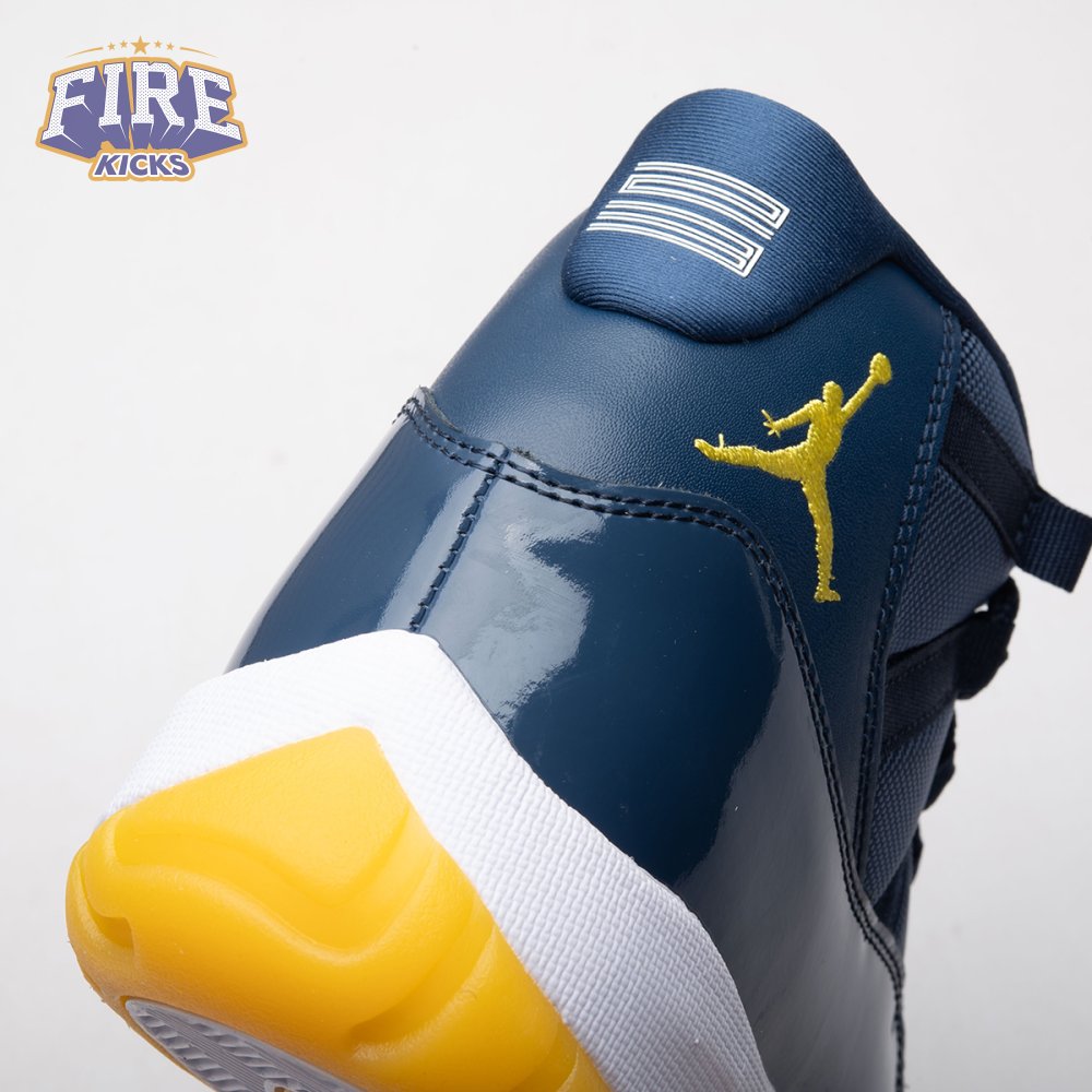 Air Jordan 11 Retro AT7802-115 Men's