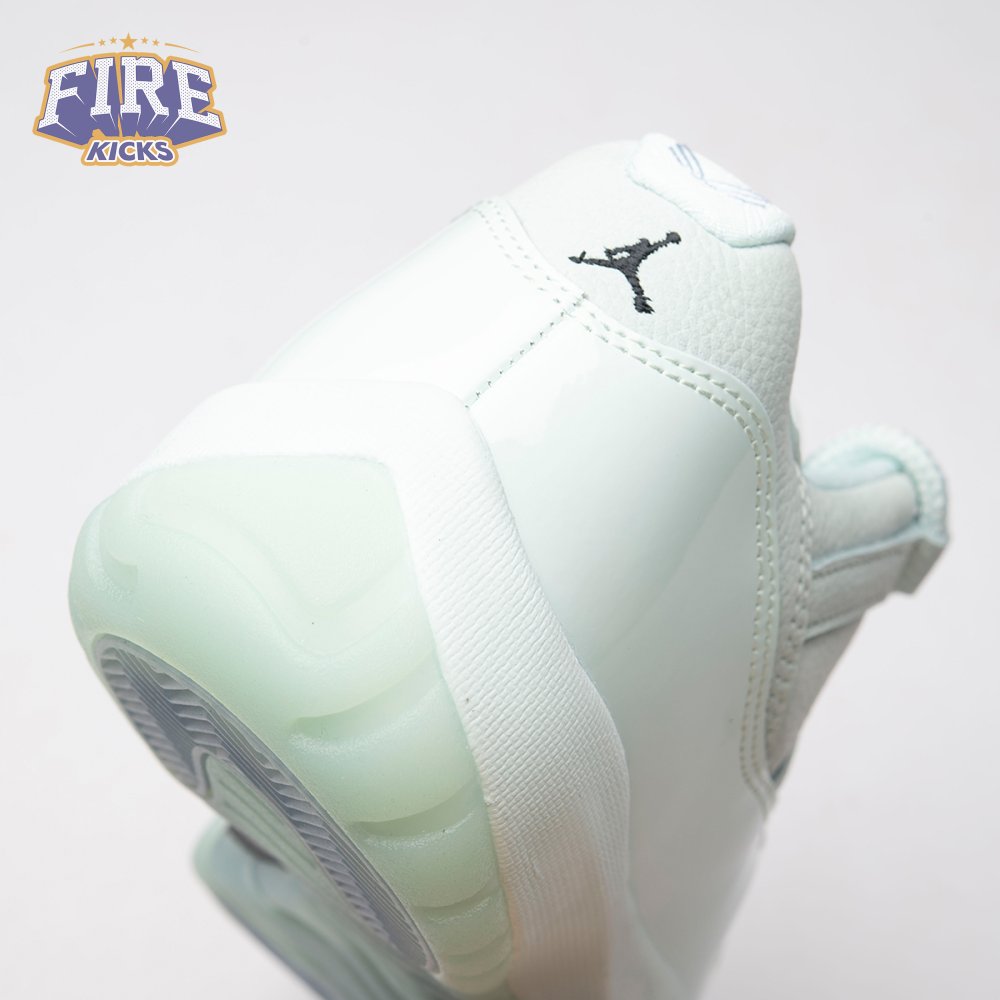 Air Jordan 11 Igloo IW1882-300 Unisex
