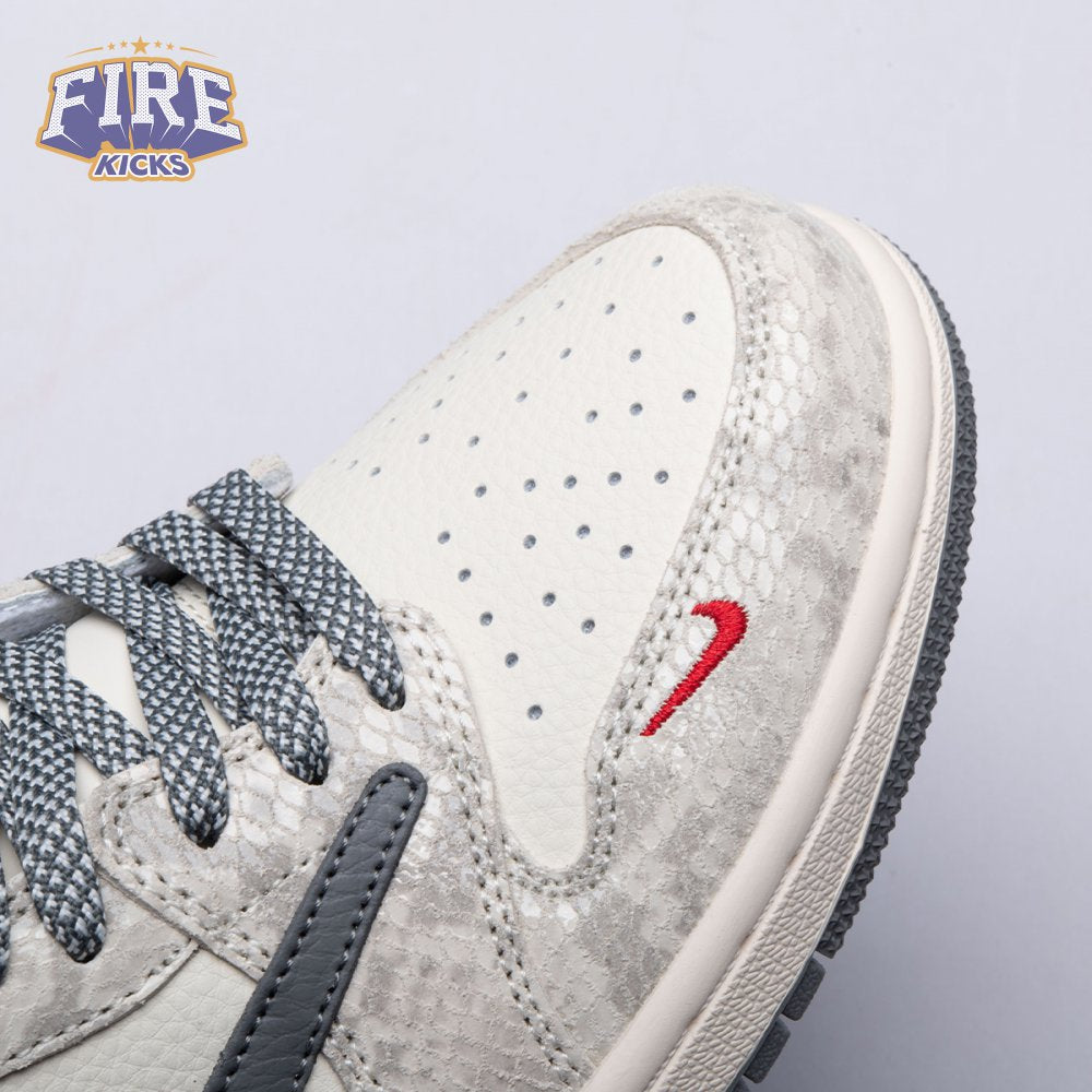 Travis Scott x Fragment Design x Air Jordan 1 Low OG SP XS3086-009 Unisex