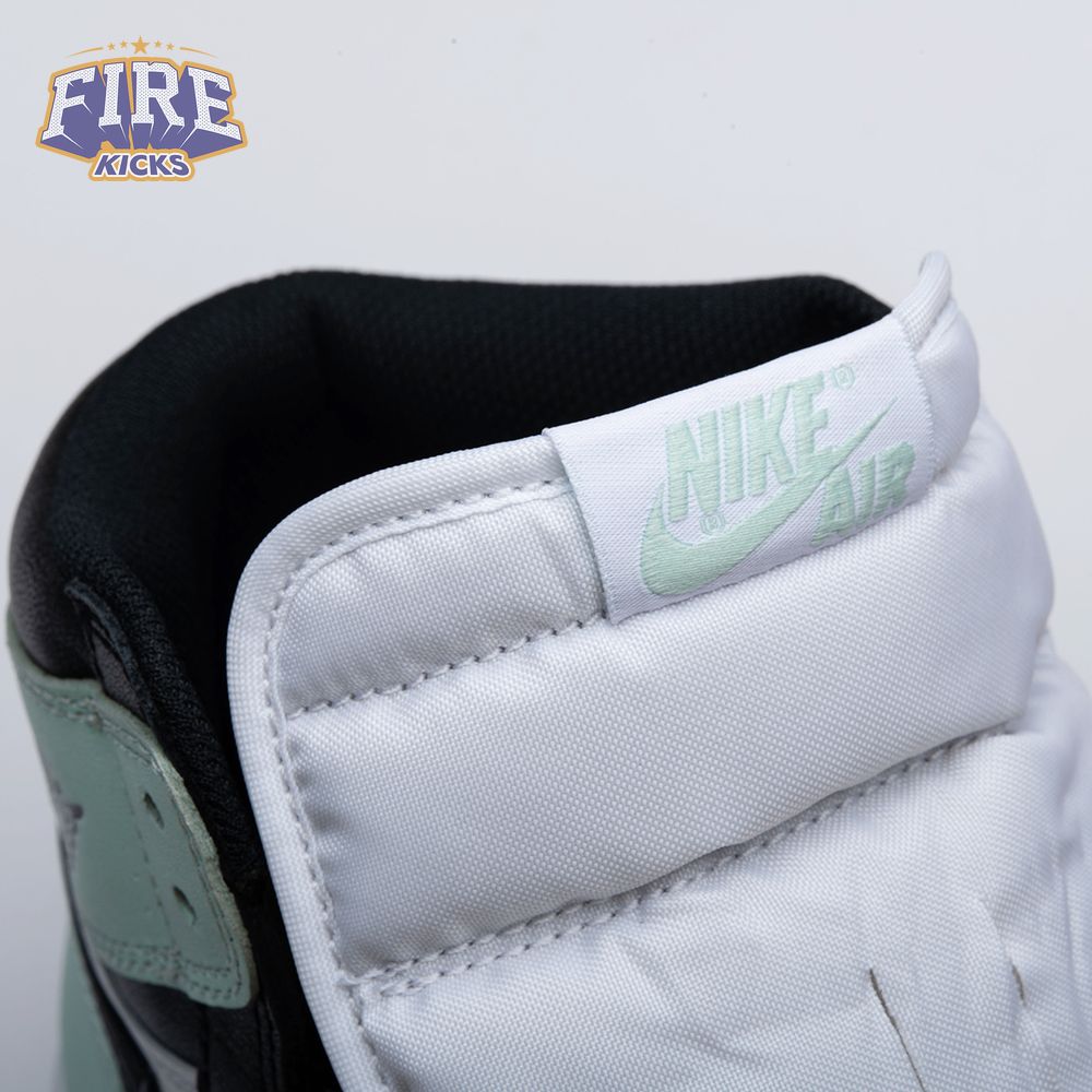 Air Jordan 1 OG Igloo 861428-100 Unisex