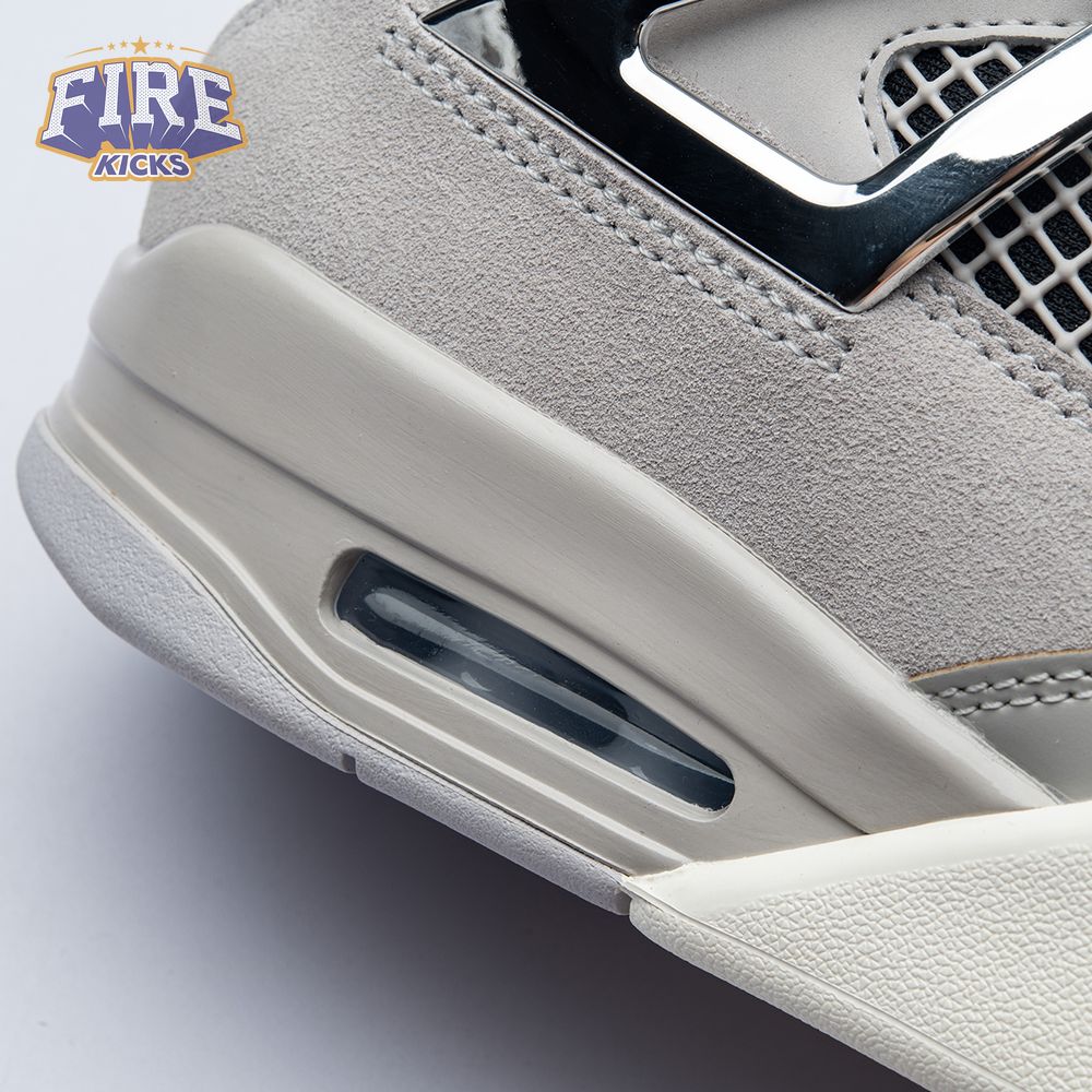Jordan 4 Retro Frozen Moments AQ9129-001 Unisex