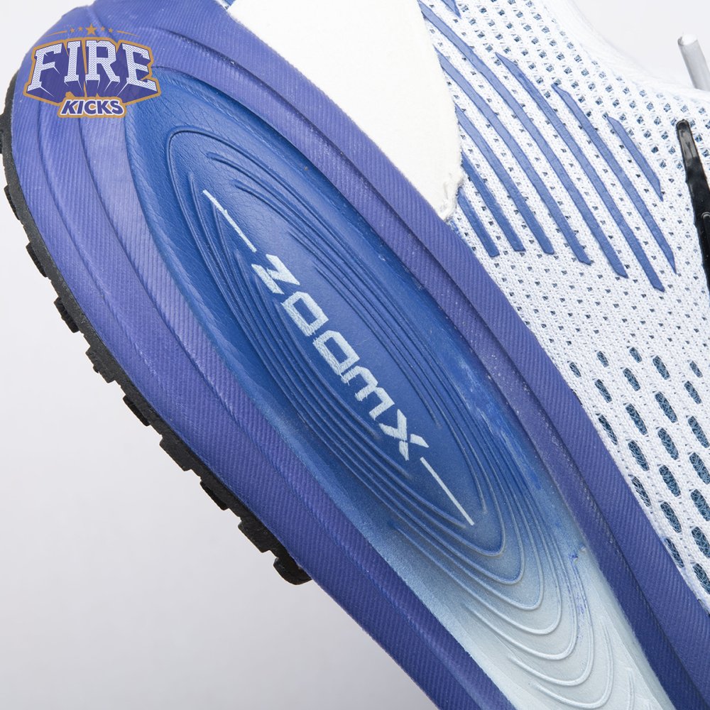 Nike Vomero 18 HM6803-104 Unisex