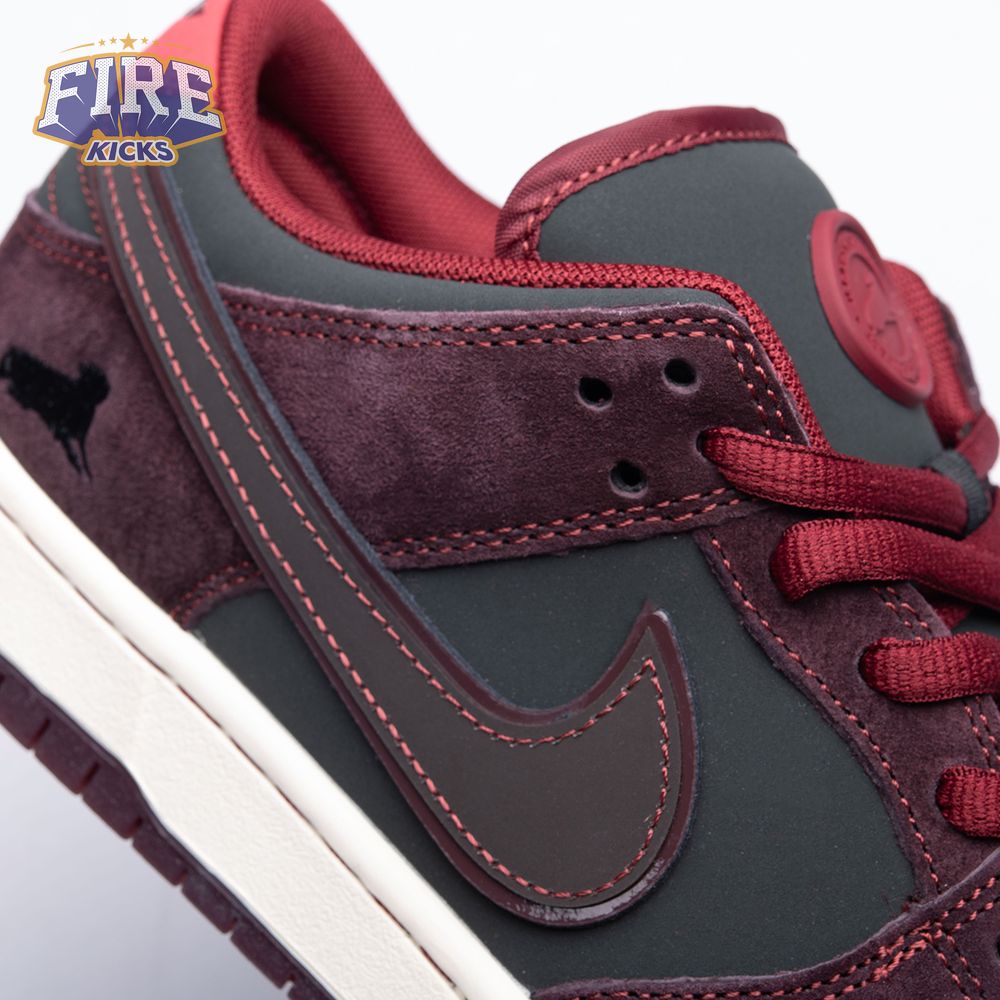 Riot Skateshop Nike SB Dunk Low FZ1289-200 Unisex