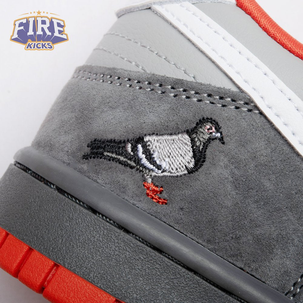 Nike SB Dunk Low Staple NYC Pigeon 304292-011 Unisex