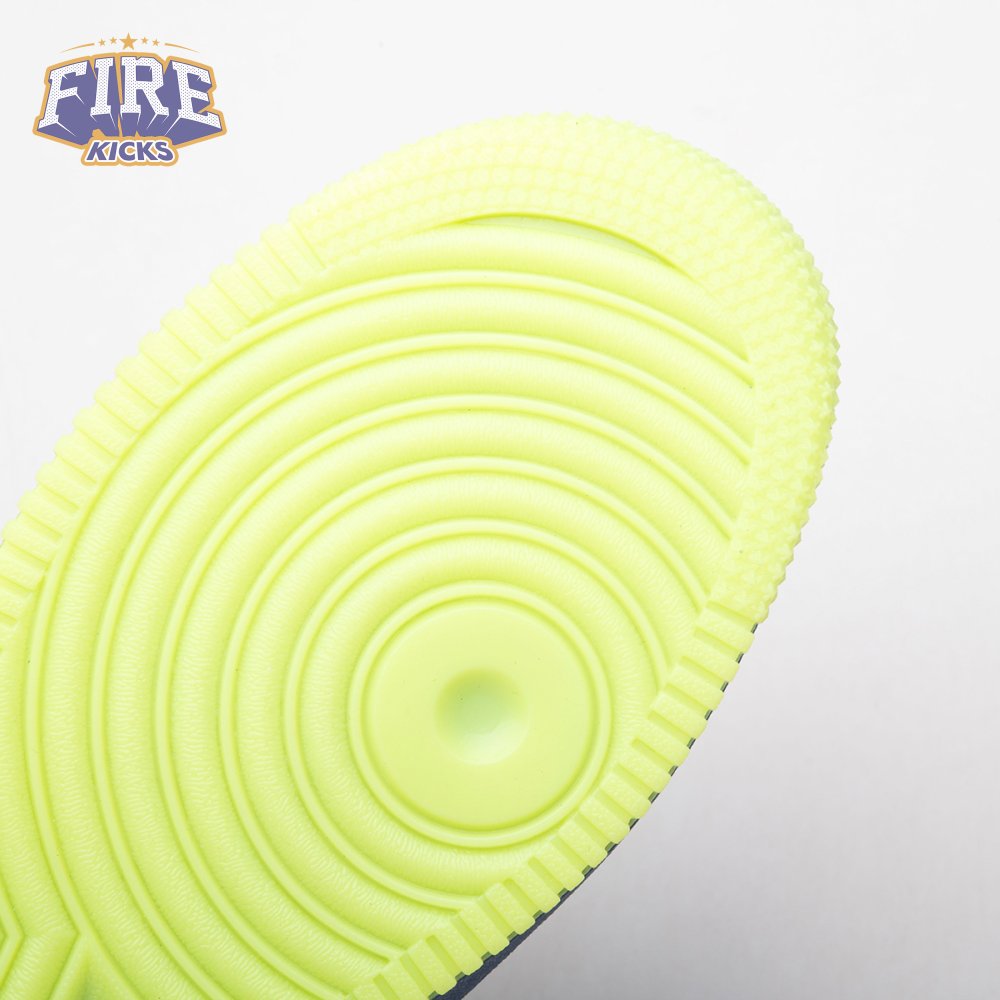 Nike Air Force 1 Low Patent Leather Mystic Navy Grape Ice IO4489-400 Unisex