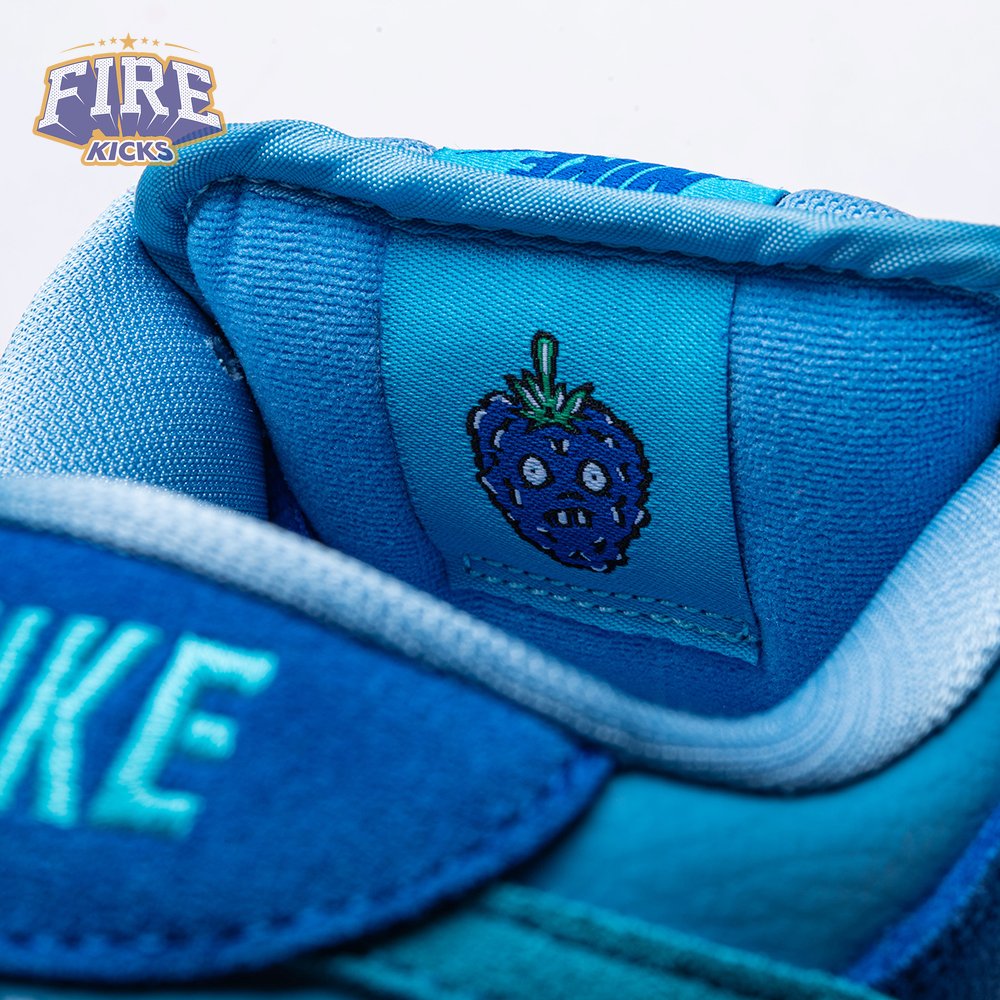 Nike SB Dunk Low Blue Raspberry DM0807-400 Unisex