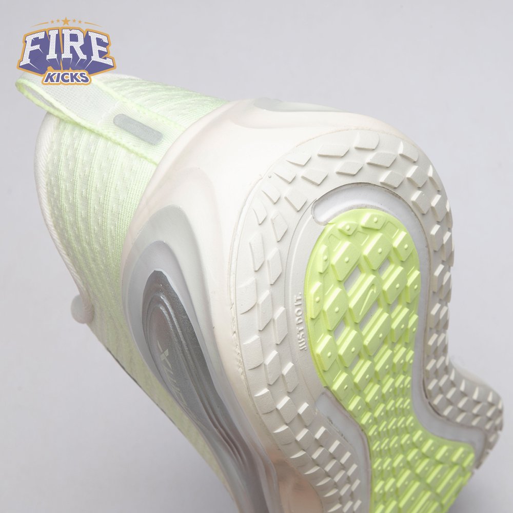 Nike Vomero Plus Barely Volt HV8154-103 Women's