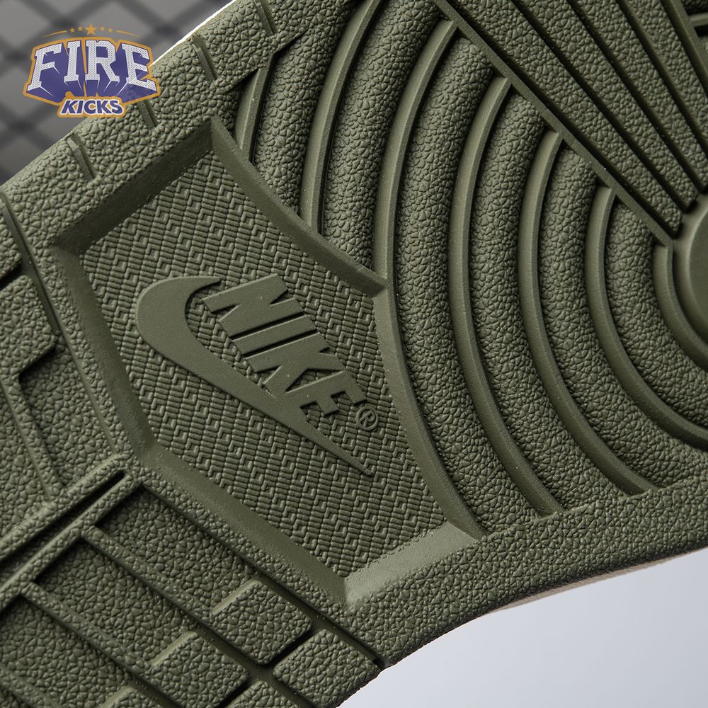 Travis Scott x Air Jordan 1 Low OG Olive DZ4137-106 Unisex