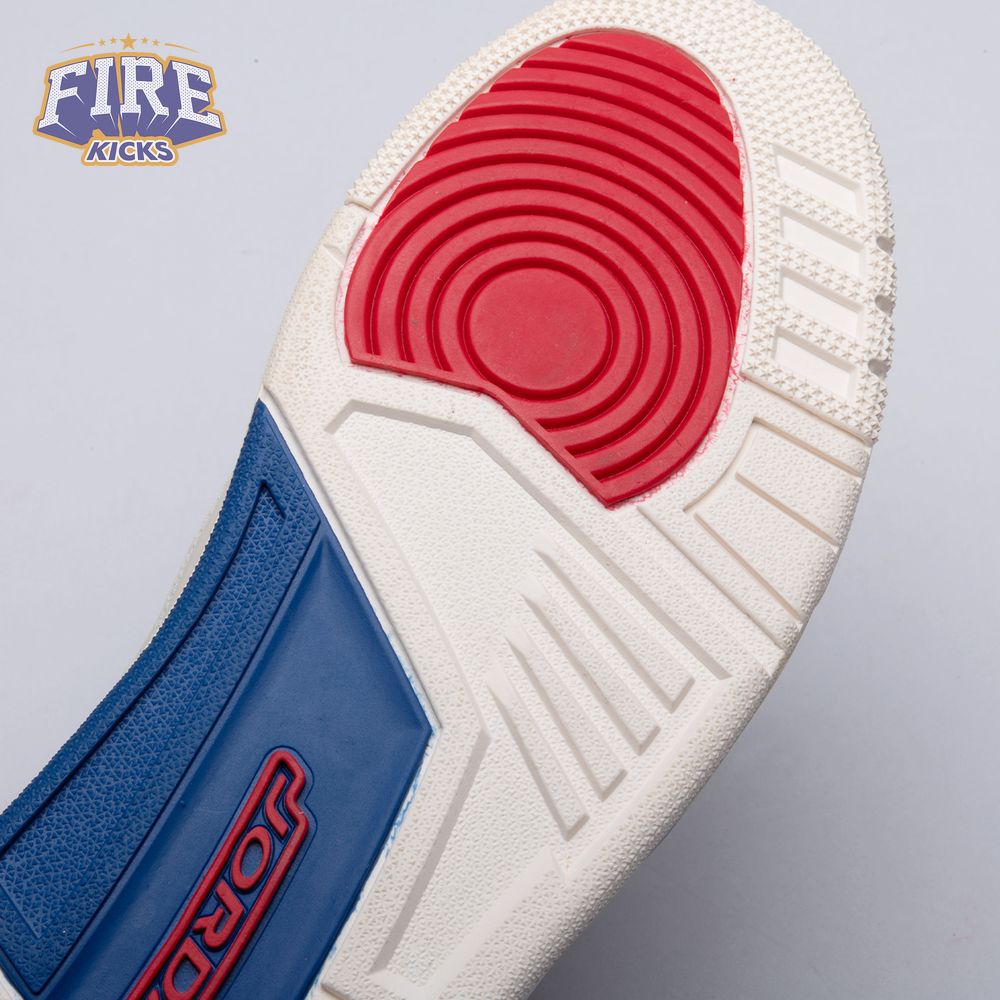 Jordan 3 Retro International Flight 136064-140 Unisex
