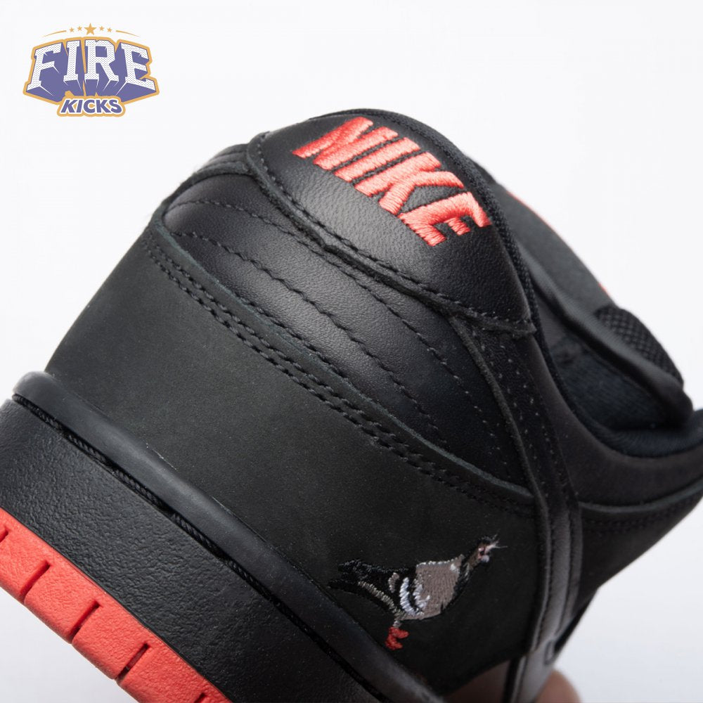 Dunk Low Pro SB 'Black Pigeon' Unisex