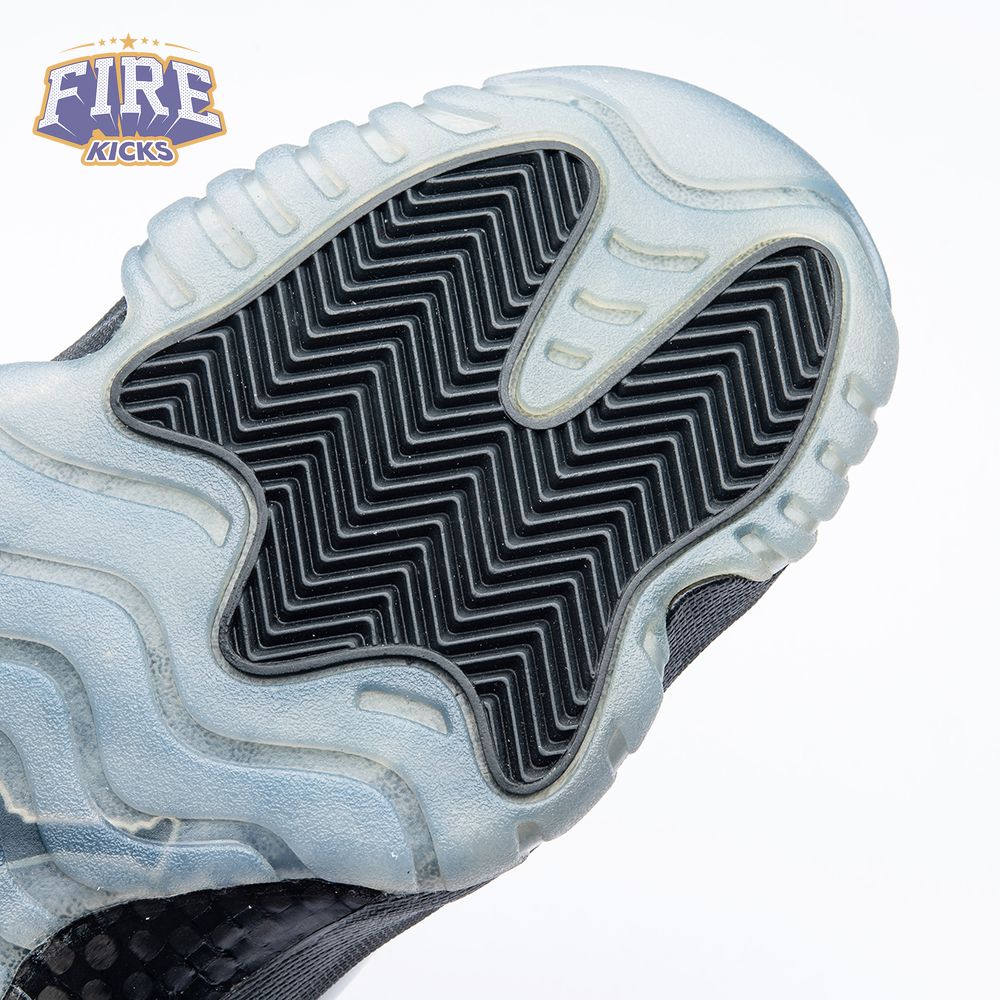 Air Jordan 11 Retro Cap and Gown Men's