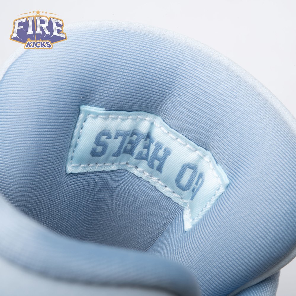 Jordan 4 UNC Tar Heels PE HV9204-407 Men's