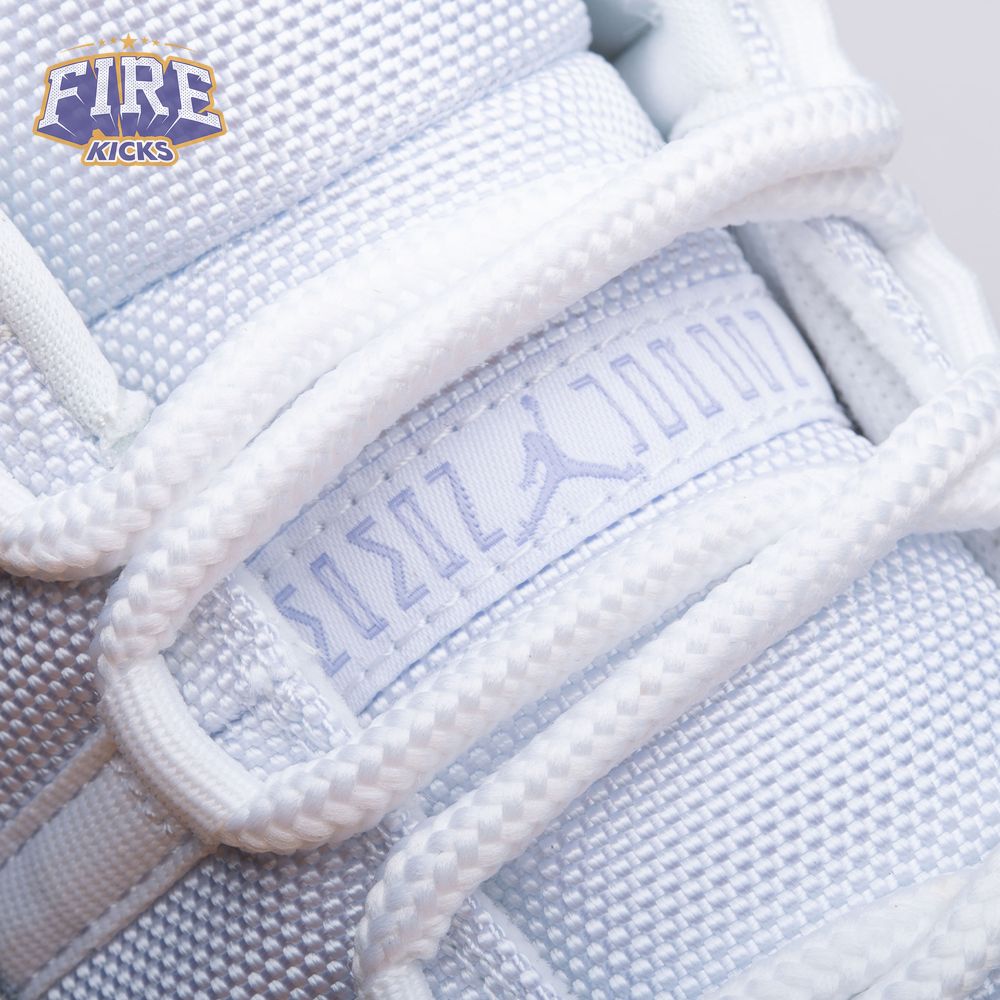 Air Jordan 11 Low "Pure Violet" Unisex