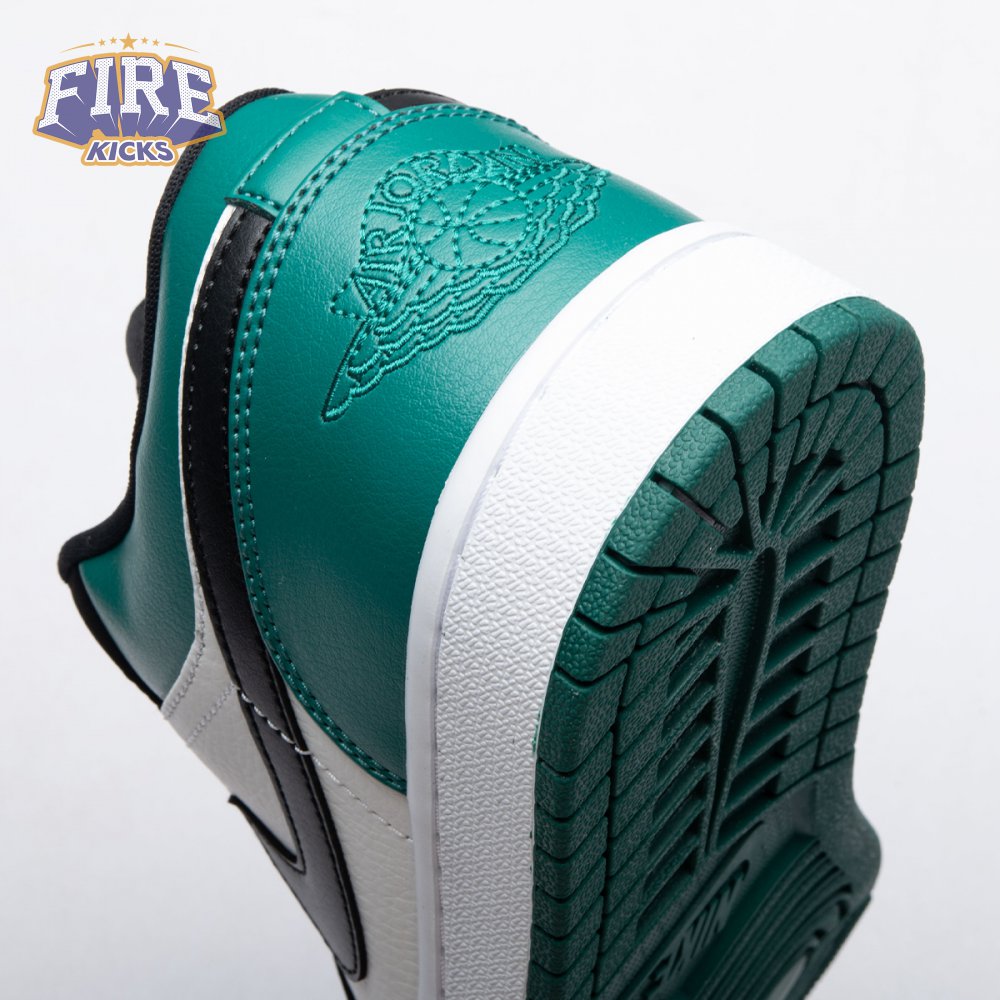 Jordan 1 Low White Black Mystic Green 553558-113 Unisex
