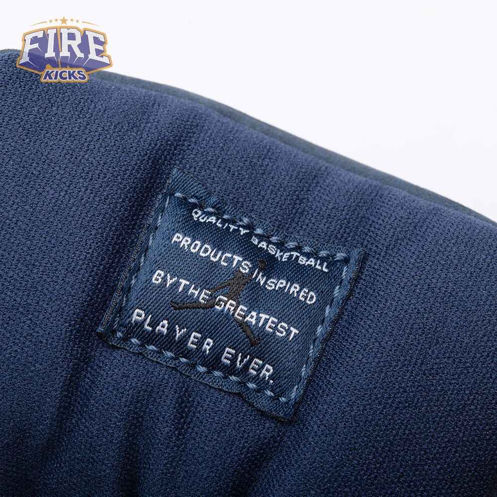 Jordan 11 'Midnight Navy' AR0715-441 Men's