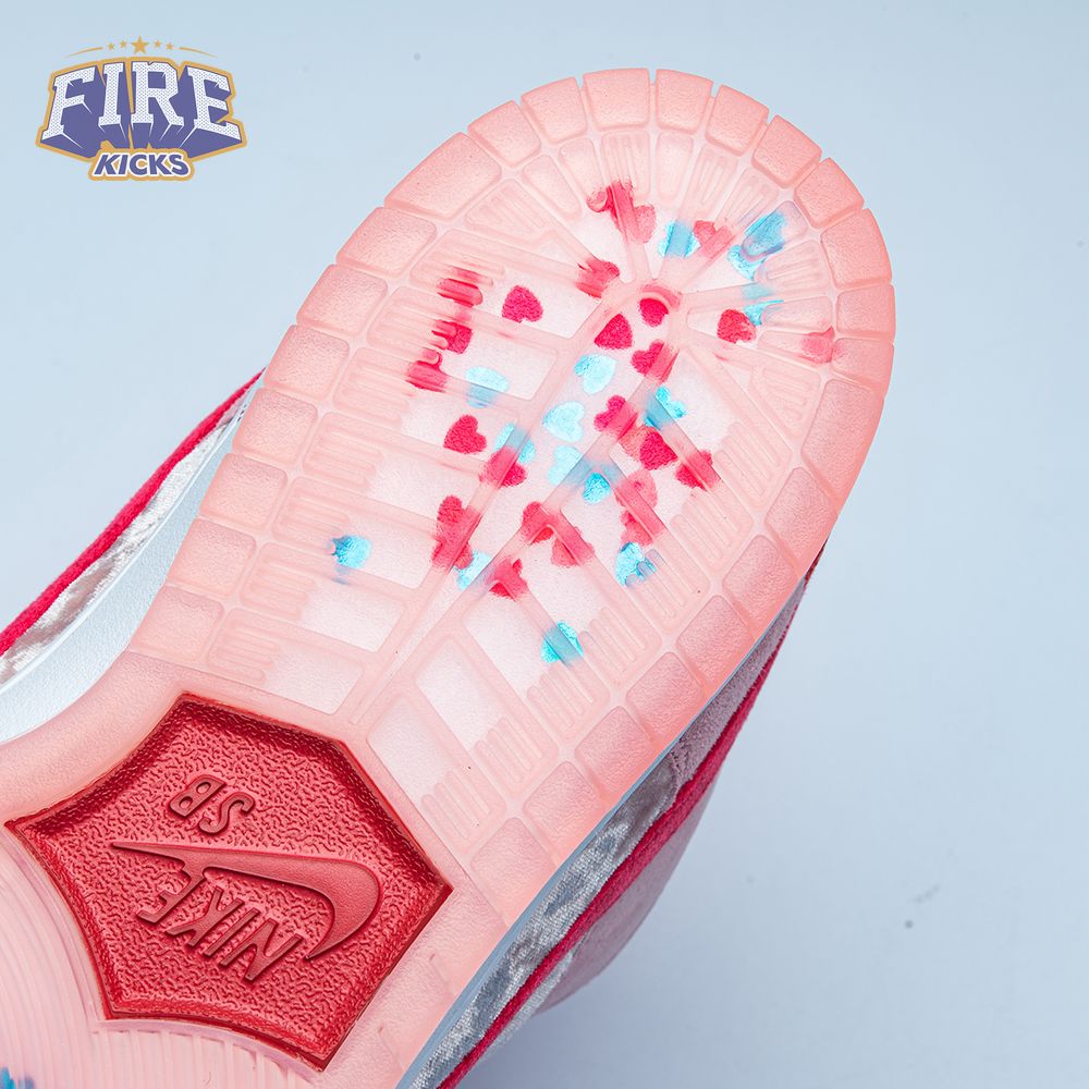 Dunk Low SB 'Valentine's Day' Unisex