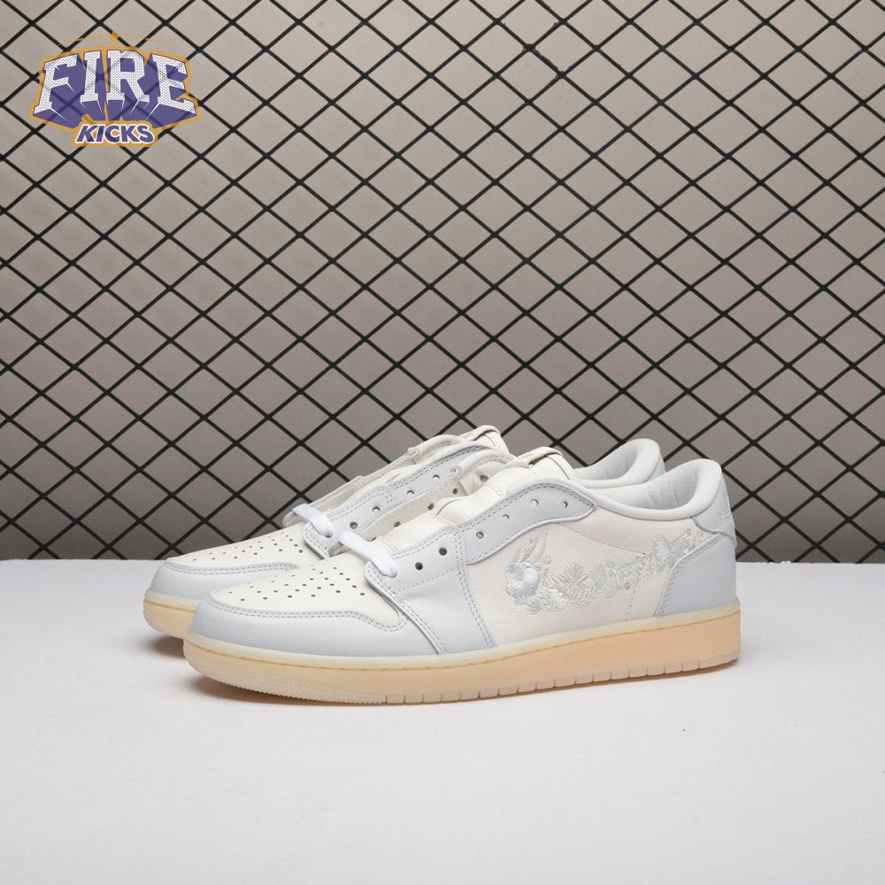 Jordan 1 Retro Low OG Rabbit Floral Swoosh IF4391-100 Unisex