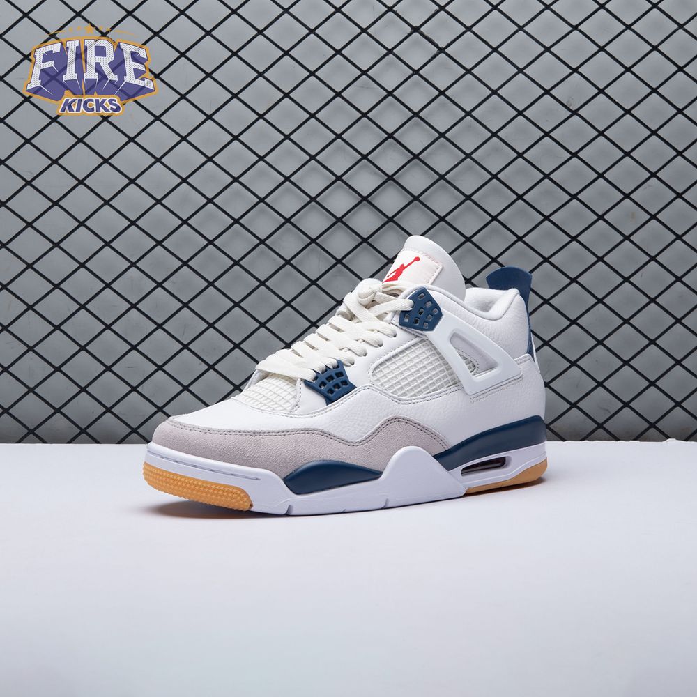 Jordan 4 SB "Summit White/Navy" DR5415-100 Unisex