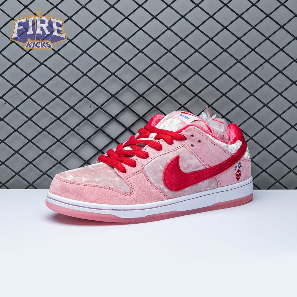 Dunk Low SB 'Valentine's Day' Unisex