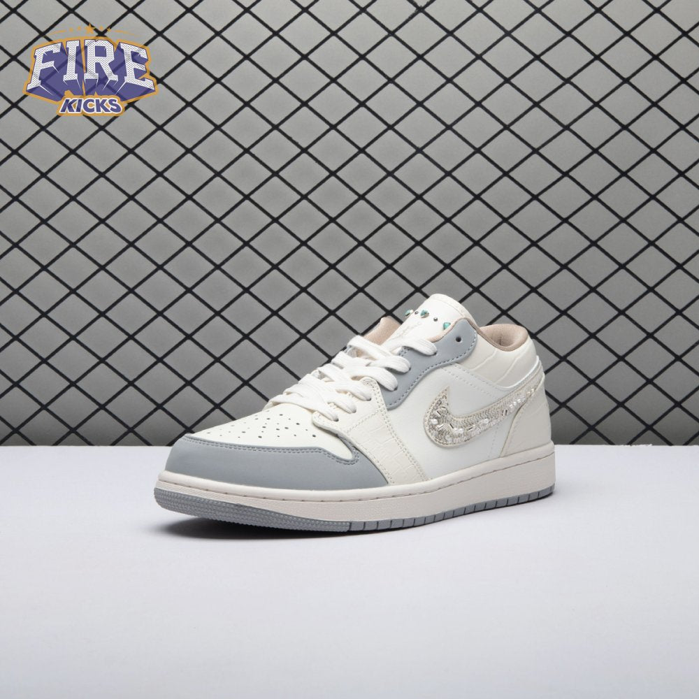 Jordan 1 Low Sail Soft Pearl IH7323-100 Unisex