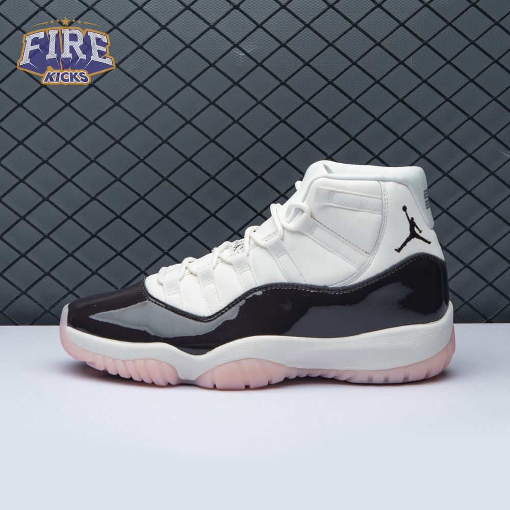 Air Jordan 11 "Neapolitan" Unisex