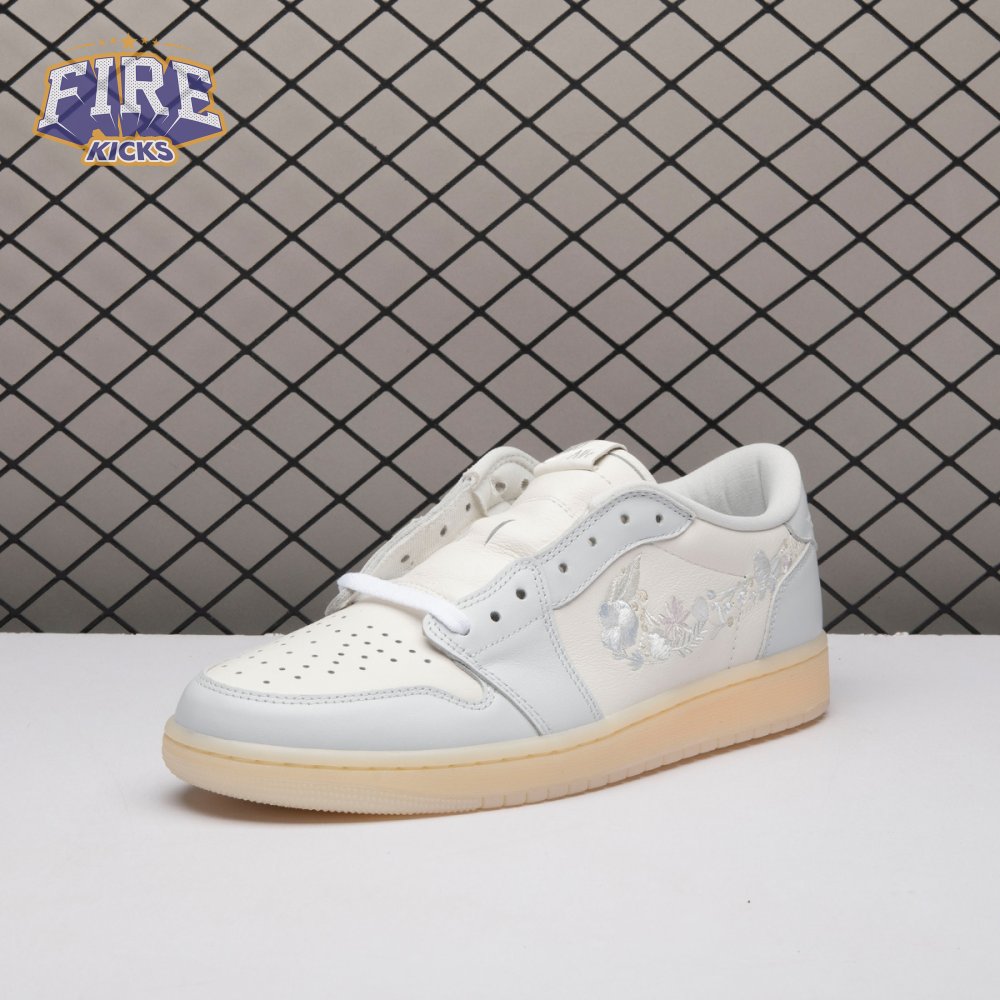 Jordan 1 Retro Low OG Rabbit Floral Swoosh IF4391-100 Unisex