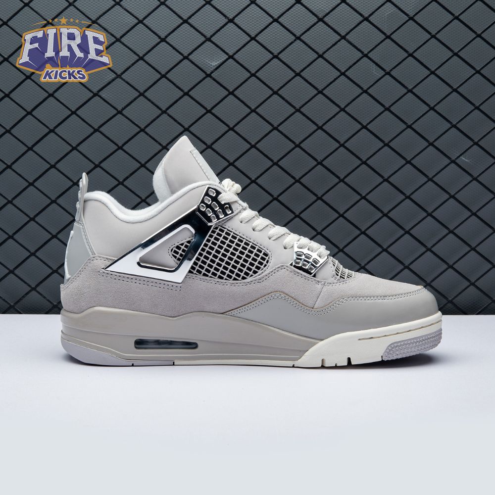Jordan 4 Retro Frozen Moments AQ9129-001 Unisex