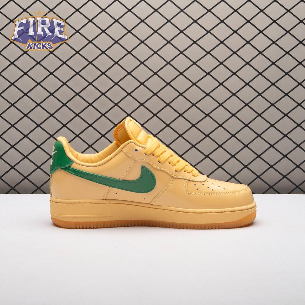 Nike Air Force 1 Low Patent Leather Topaz Gold Pine Green IO4489-700 Unisex