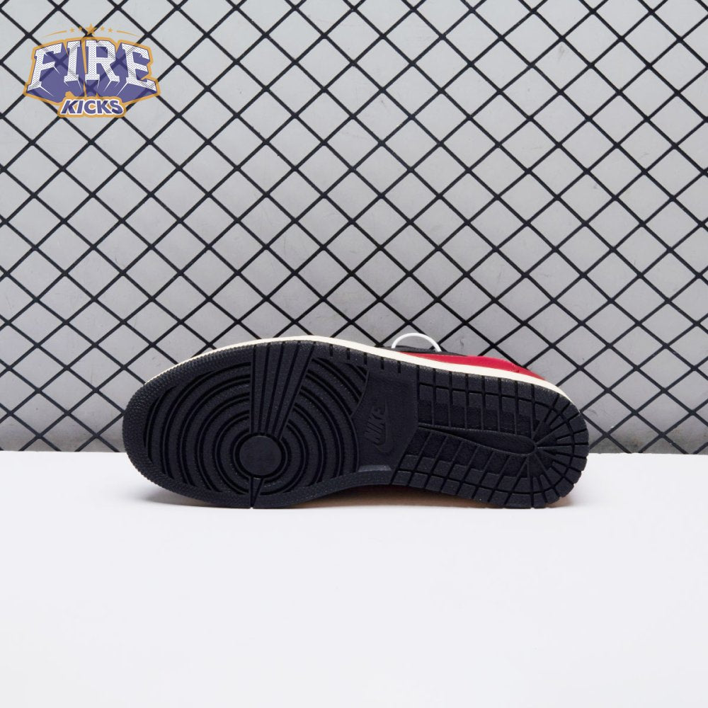 Travis Scott x Air Jordan 1 Low Bred Unisex