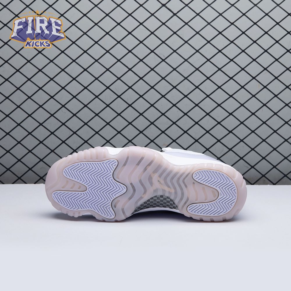 Air Jordan 11 Low "Pure Violet" Unisex