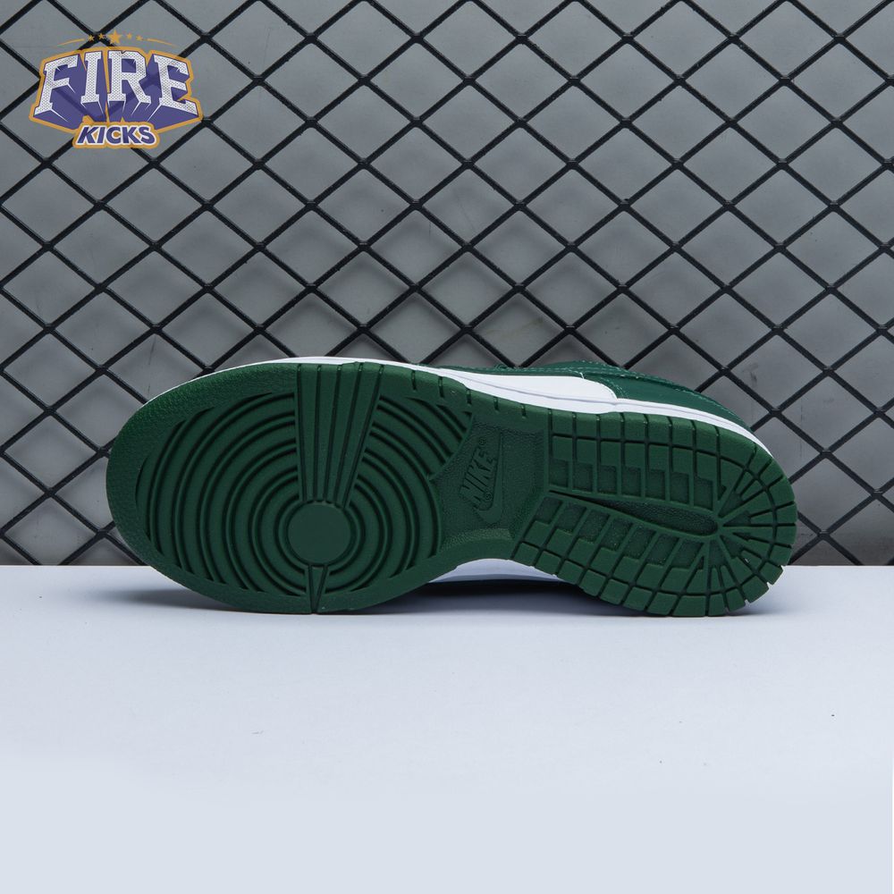Nike Dunk Low Team Green SP Unisex
