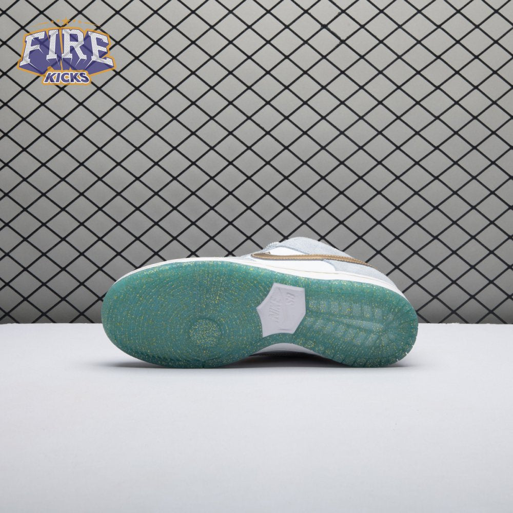 Sean Cliver x Dunk Low SB 'Holiday Special' Men's