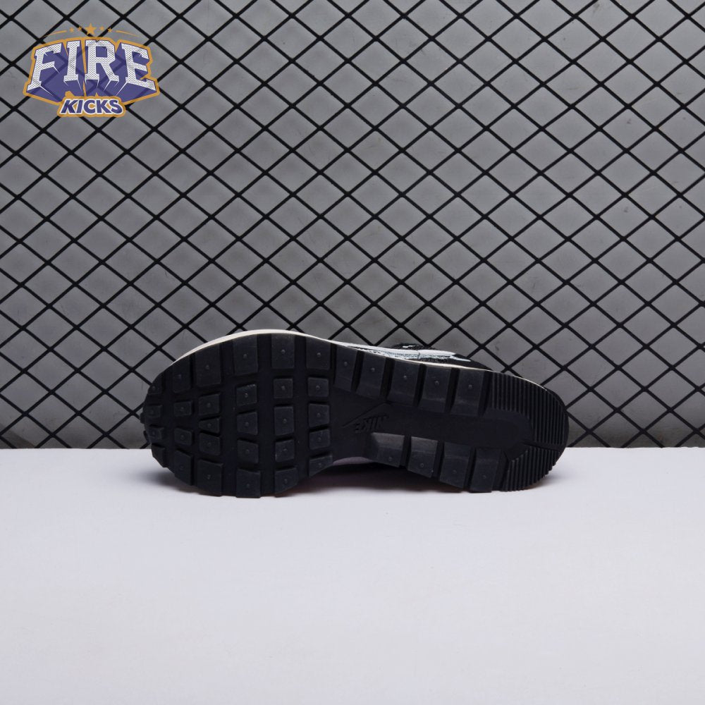 VaporWaffle 'Black White' Unisex