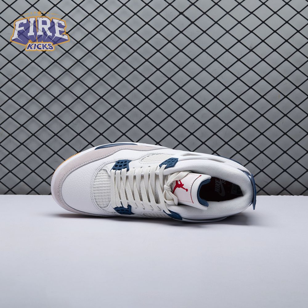 Jordan 4 SB "Summit White/Navy" DR5415-100 Unisex