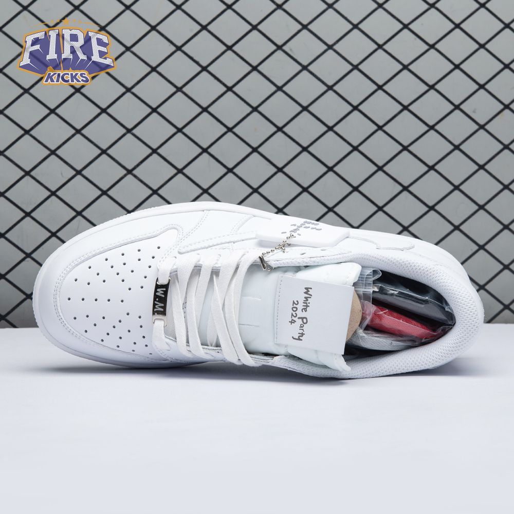 Travis Scott x Air Jordan 1 Low Triple White Unisex