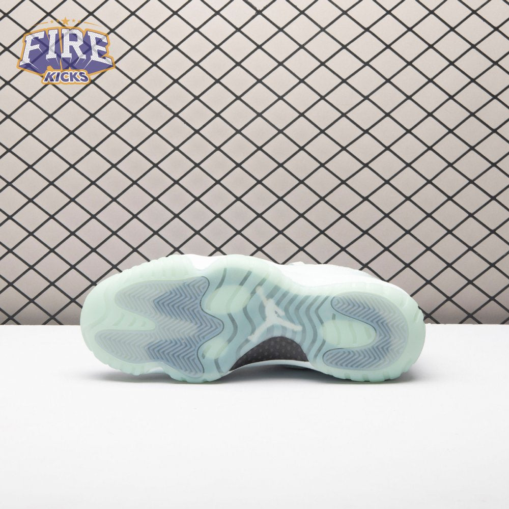 Air Jordan 11 Igloo IW1882-300 Unisex