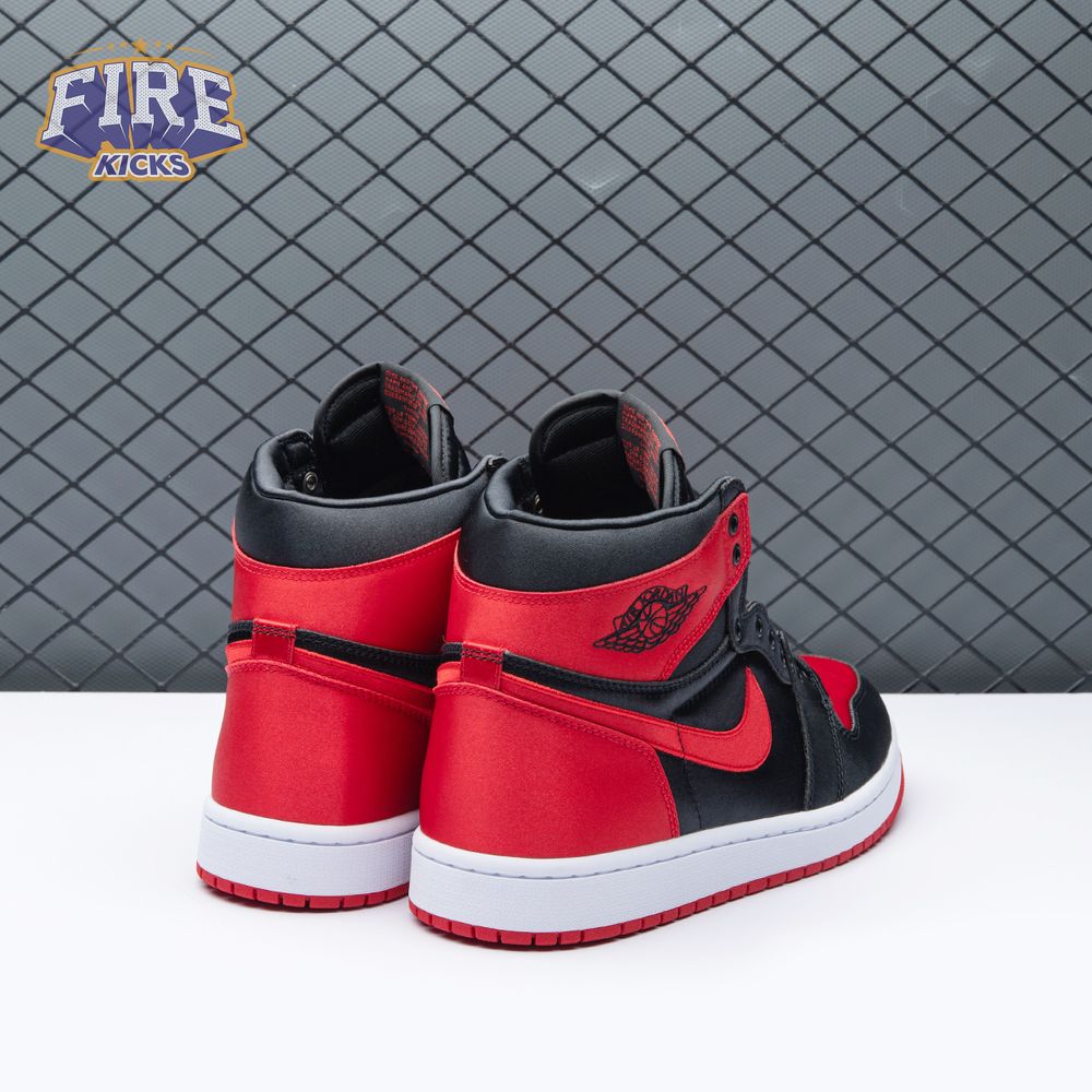 Jordan 1 Retro High OG Satin Bred Unisex