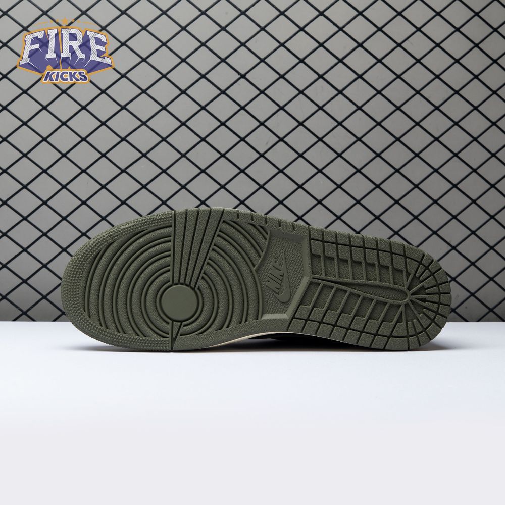 Travis Scott x Air Jordan 1 Low OG Olive DZ4137-106 Unisex