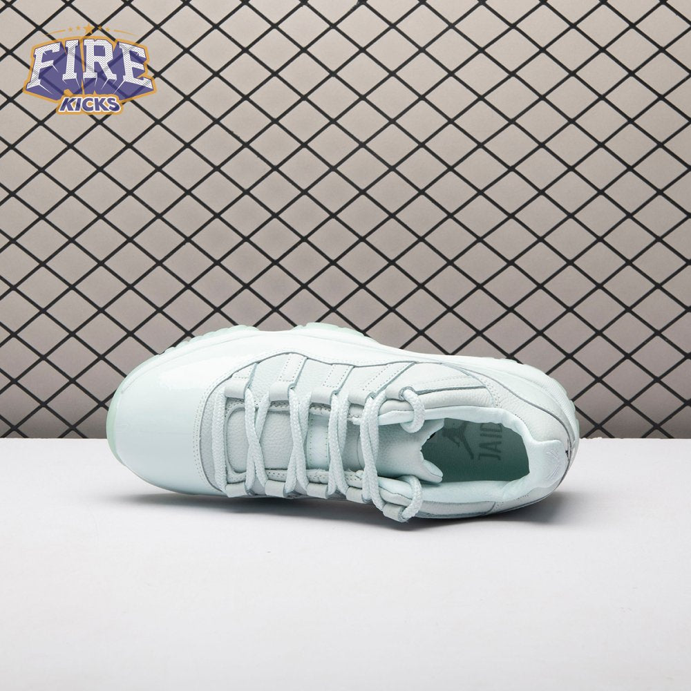 Air Jordan 11 Igloo IW1882-300 Unisex