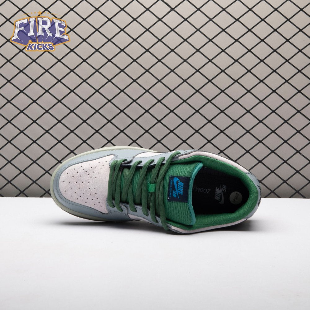 Nike SB Dunk Low Maple Leaf Central Park 313170-021 Unisex