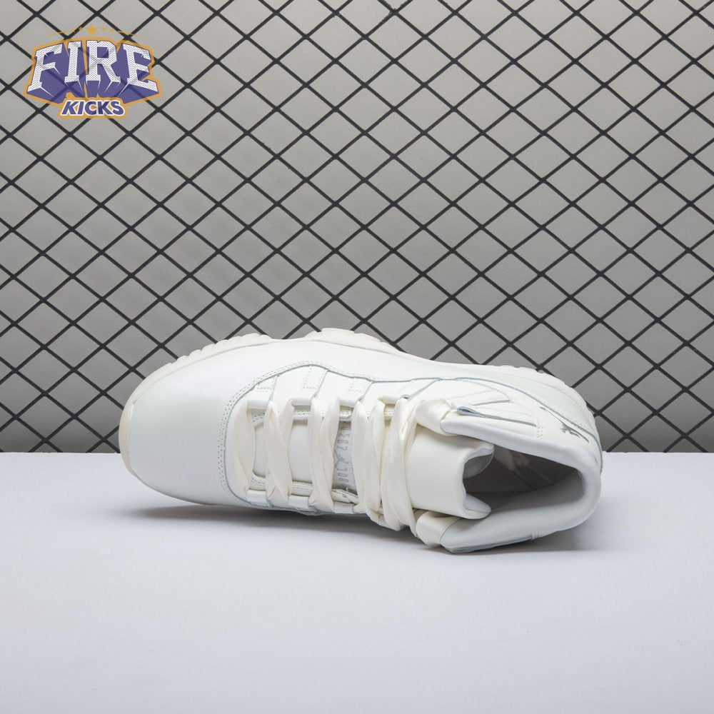 Jordan 11 Retro Pearl Unisex