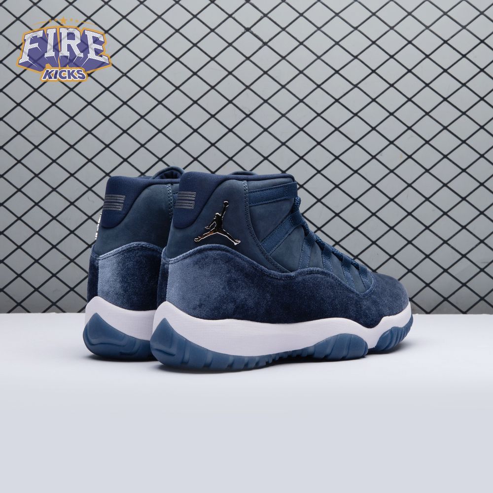 Jordan 11 'Midnight Navy' AR0715-441 Men's