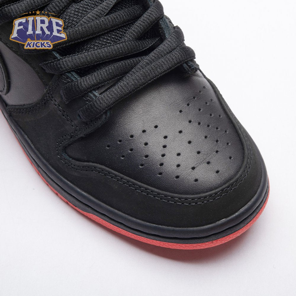 Dunk Low Pro SB 'Black Pigeon' Unisex