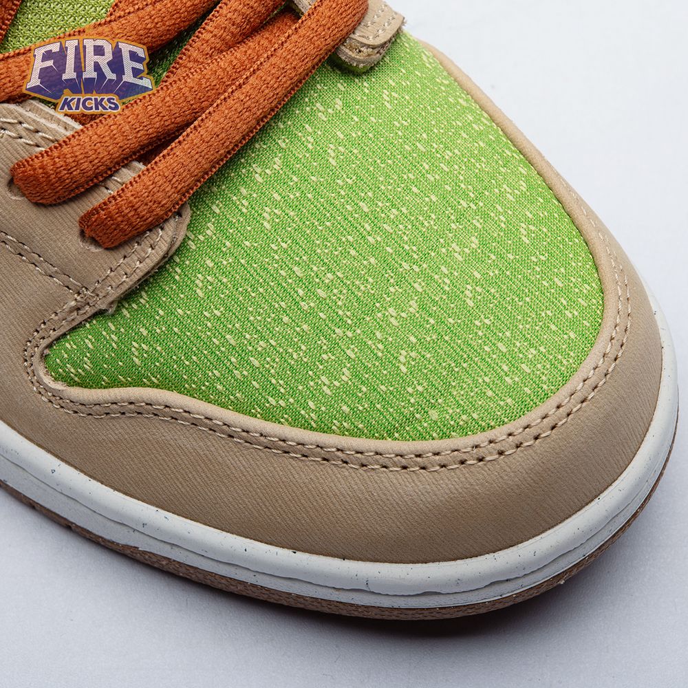 Nike SB Dunk Low Escargot FQ7585 200 Unisex