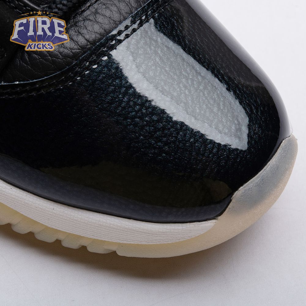 Jordan 11 Retro Low 72-10 AV2187-001 Men's