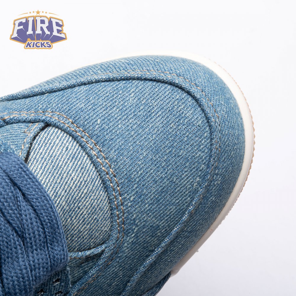 Jordan 4 Retro Levi's Denim AO2571-401 Unisex