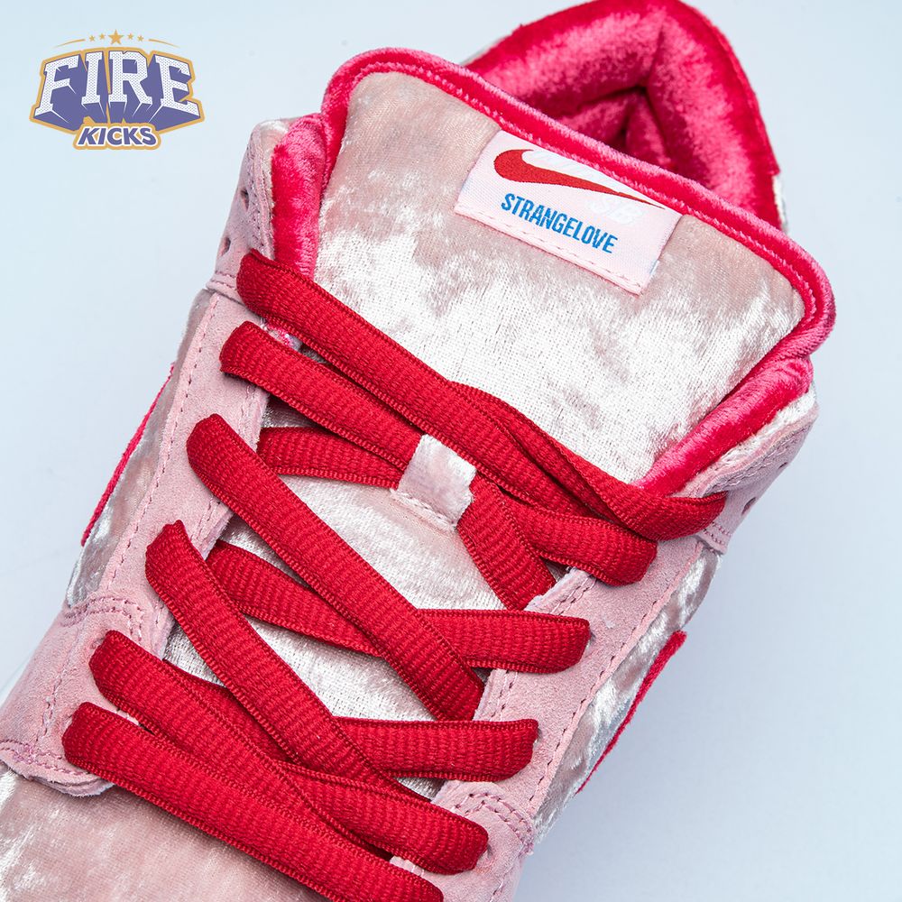 Dunk Low SB 'Valentine's Day' Unisex